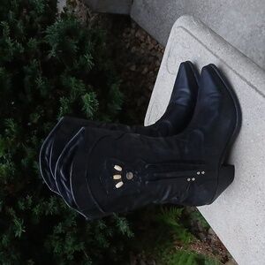 Code West Black Heeled Leather Vintage Boots Sz 9.5